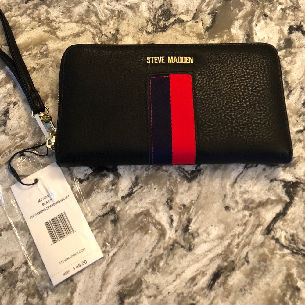 Steve Madden zip wallet.